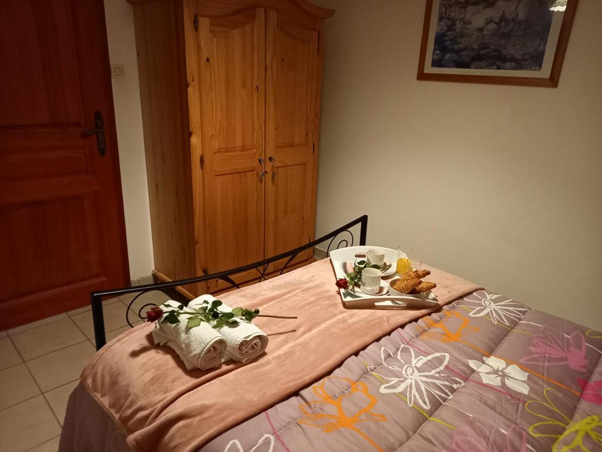 Willa Le Patio De Mimi Oisy-le-Verger Zewnętrze zdjęcie